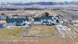 637 4TH W - Photo 31