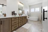 1568 Hudson St - Photo 22