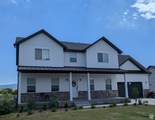 637 4TH W - Photo 2
