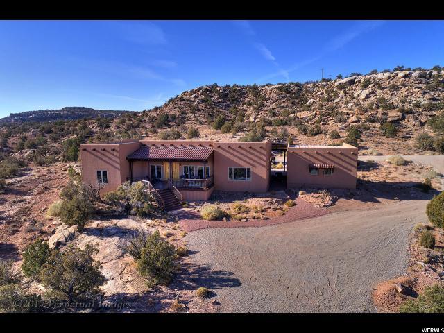 15 Blue Mountain Ct - Photo 1