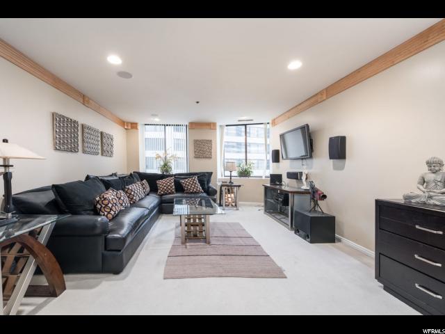 48 Broadway - Photo 1