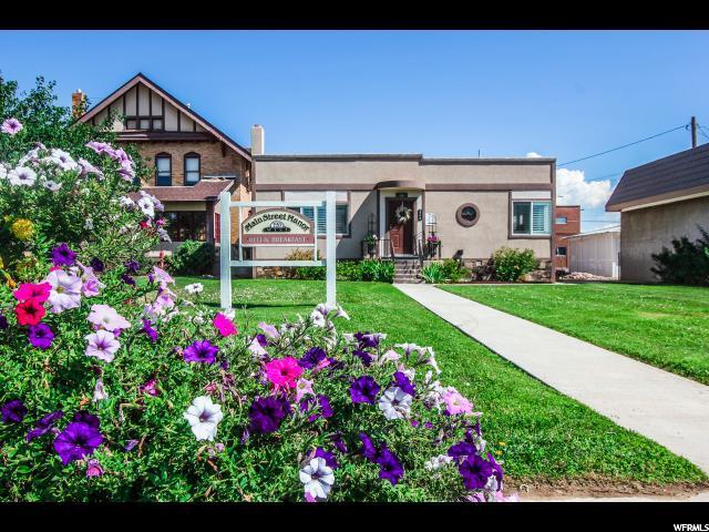 220 Main - Photo 1