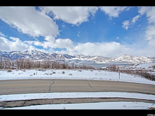 1095 Longview Dr - Photo 1