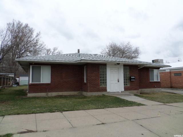 1061 23RD St - Photo 1