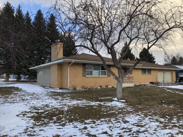 380 Mountain View Ave - Photo 1
