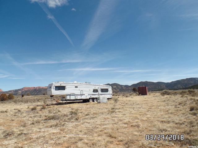 606 Airport Rd - Photo 1