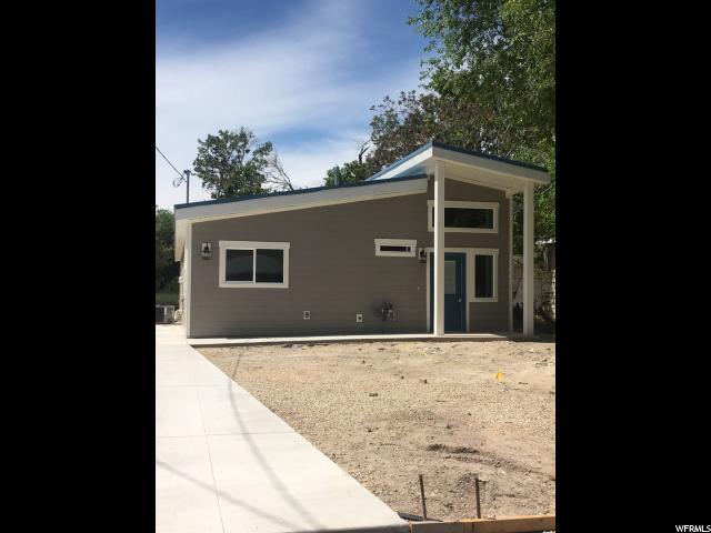 560 Montgomery - Photo 1