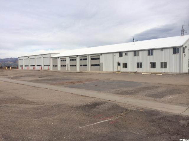 1085 Main - Photo 1