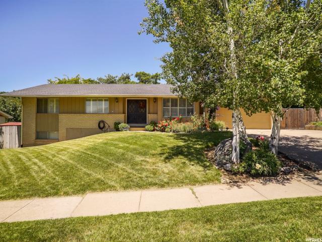 1129 Crestwood Rd - Photo 1