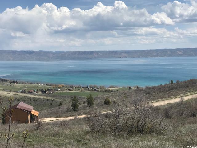 734 Lakeside Dr - Photo 1