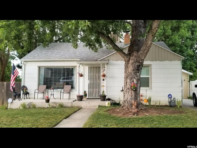 820 Carney St - Photo 1