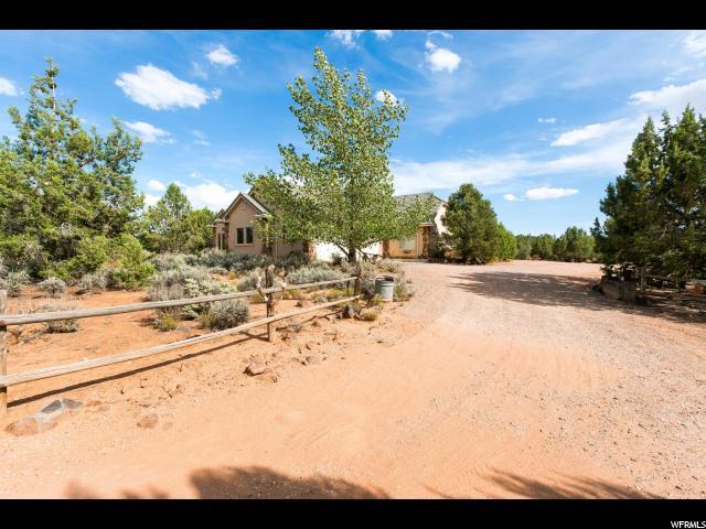 305 Juniper Rd - Photo 1