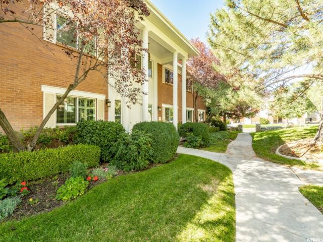 2708 Highland Dr - Photo 1