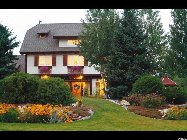 725 Homestead Dr - Photo 1