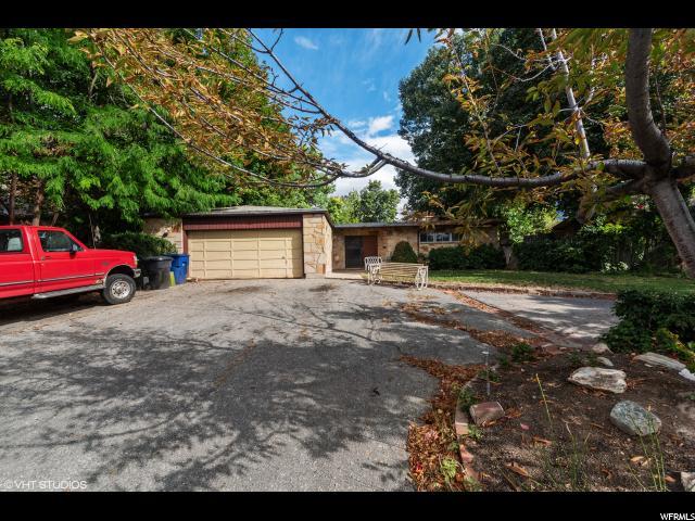 3611 Wellington St - Photo 1
