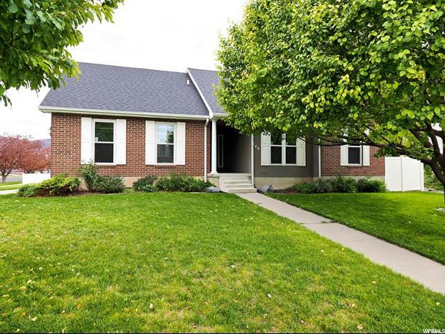 146 Rawlins Cir - Photo 1