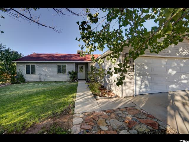 1513 Huntcreek Dr - Photo 1