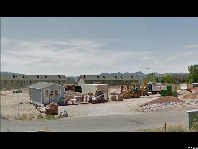 1229 Main St - Photo 1