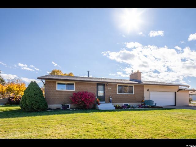 700 Valley Dr - Photo 1