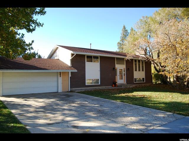 1543 Robins Cir - Photo 1