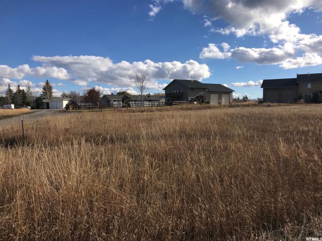 385 Sunrise Dr - Photo 1