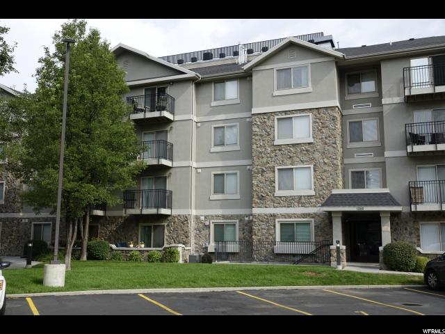 1205 Privet Dr - Photo 1