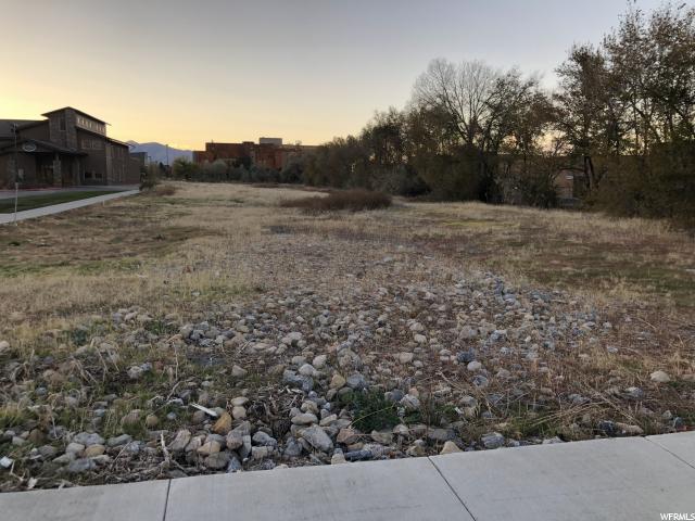 2942 Redwood Rd - Photo 1