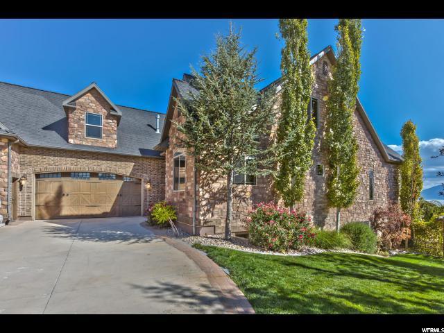 192 Lakeside Cir - Photo 1