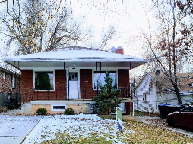 757 30TH St - Photo 1