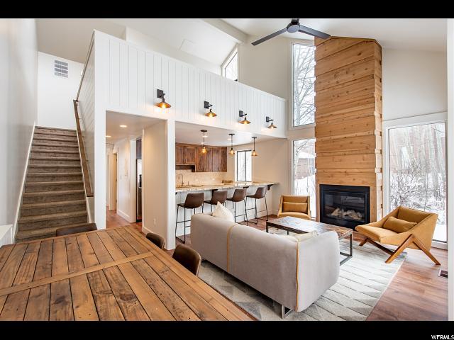 1463 Three Kings Dr - Photo 1