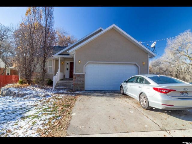 4021 Hillcrest - Photo 1