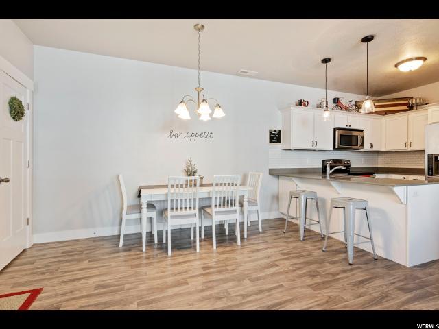 114 Seasons Dr - Photo 1