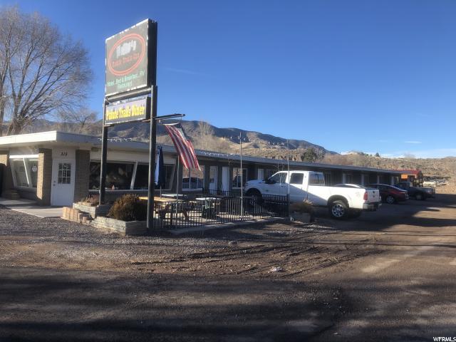 305 State St - Photo 1