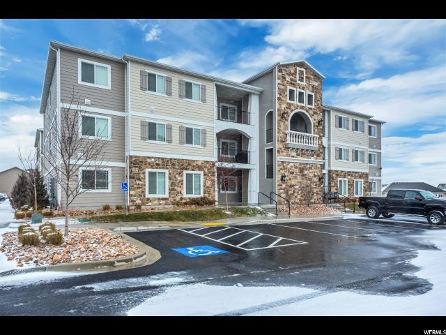 1851 Crest Rd - Photo 1