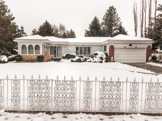 1878 Spring Ln - Photo 1