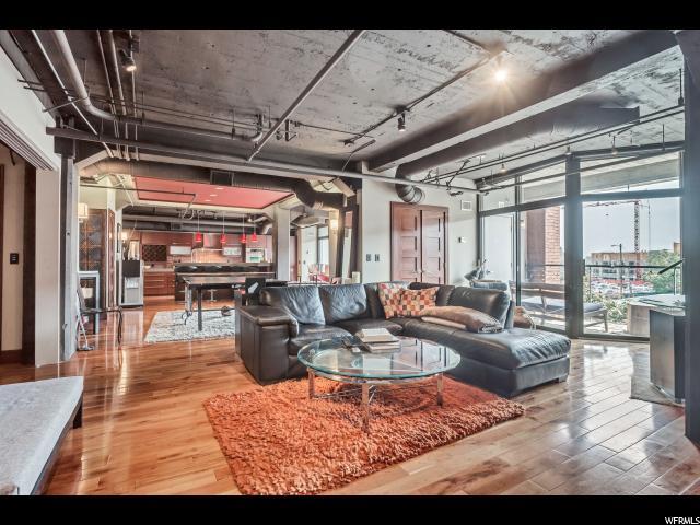 328 200 - Photo 1
