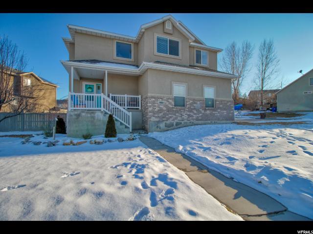 3534 James St - Photo 1