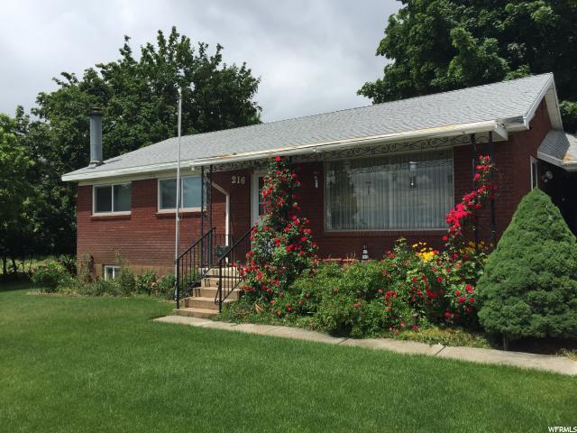 216 3000 St - Photo 1