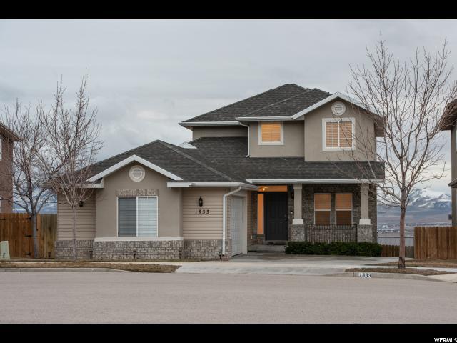 1833 Woodview Dr - Photo 1