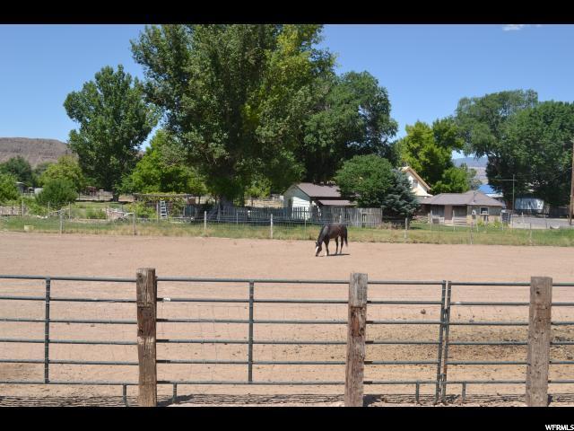 170 Center - Photo 1
