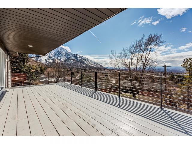 3386 Crestwood Dr - Photo 1