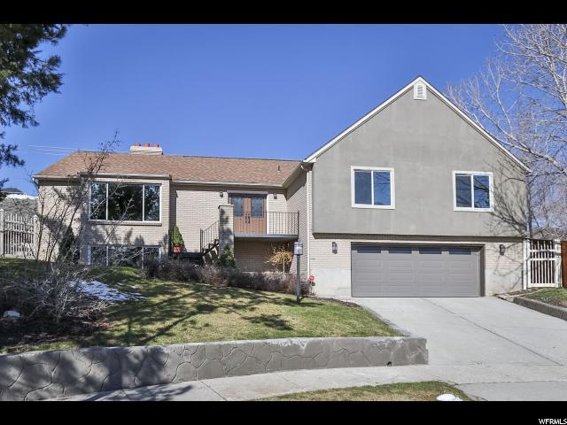 1601 Pebblewood Cir - Photo 1