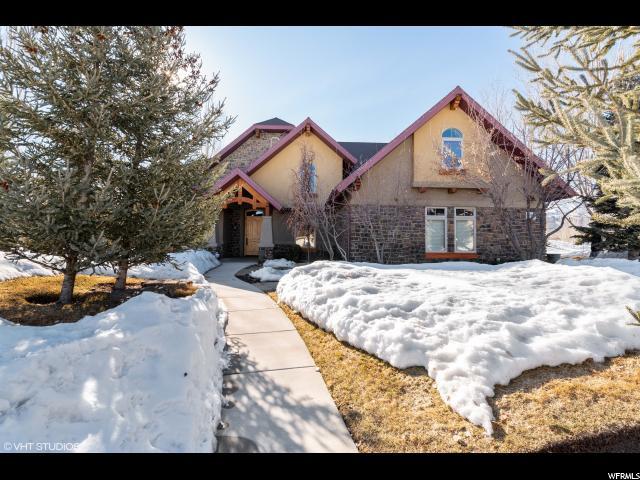 955 Martha Ln - Photo 1