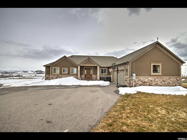 220 Lychee Ln - Photo 1