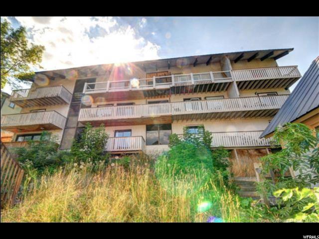 524 Woodside Ave - Photo 1