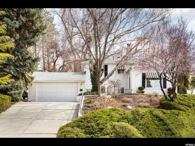 885 Connor St - Photo 1