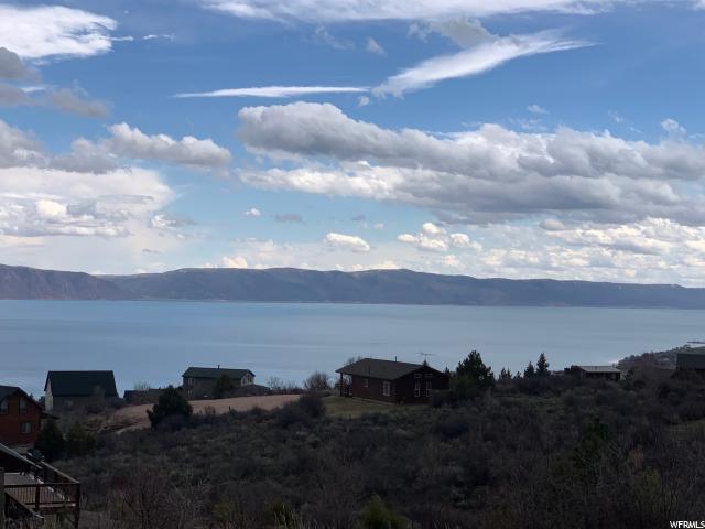 377 Holiday Dr - Photo 1