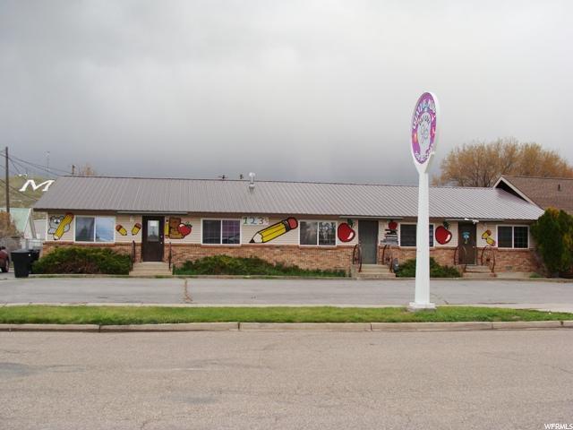 110 5TH St - Photo 1