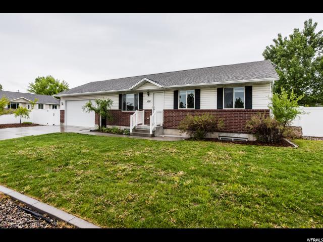 158 240 - Photo 1