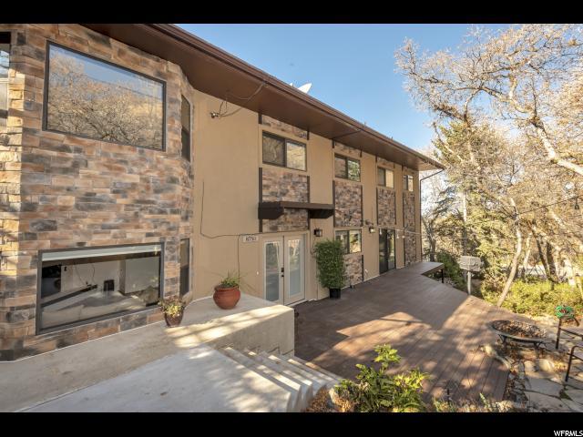 8750 Kings Hill Dr - Photo 1